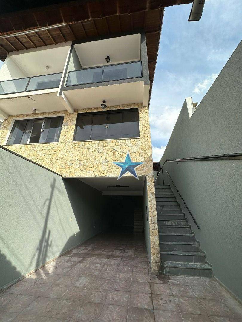 Sobrado à venda com 4 quartos, 224m² - Foto 3