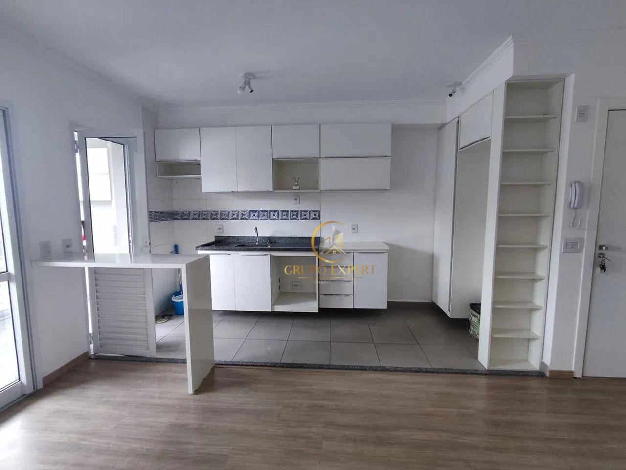 Apartamento à venda com 3 quartos, 75m² - Foto 3