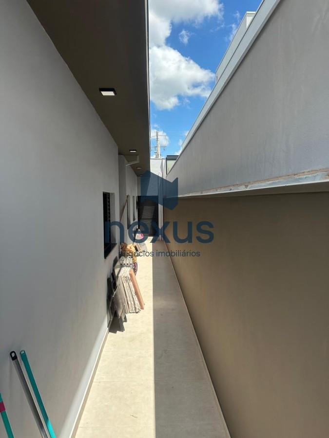 Casa à venda com 3 quartos, 250m² - Foto 18