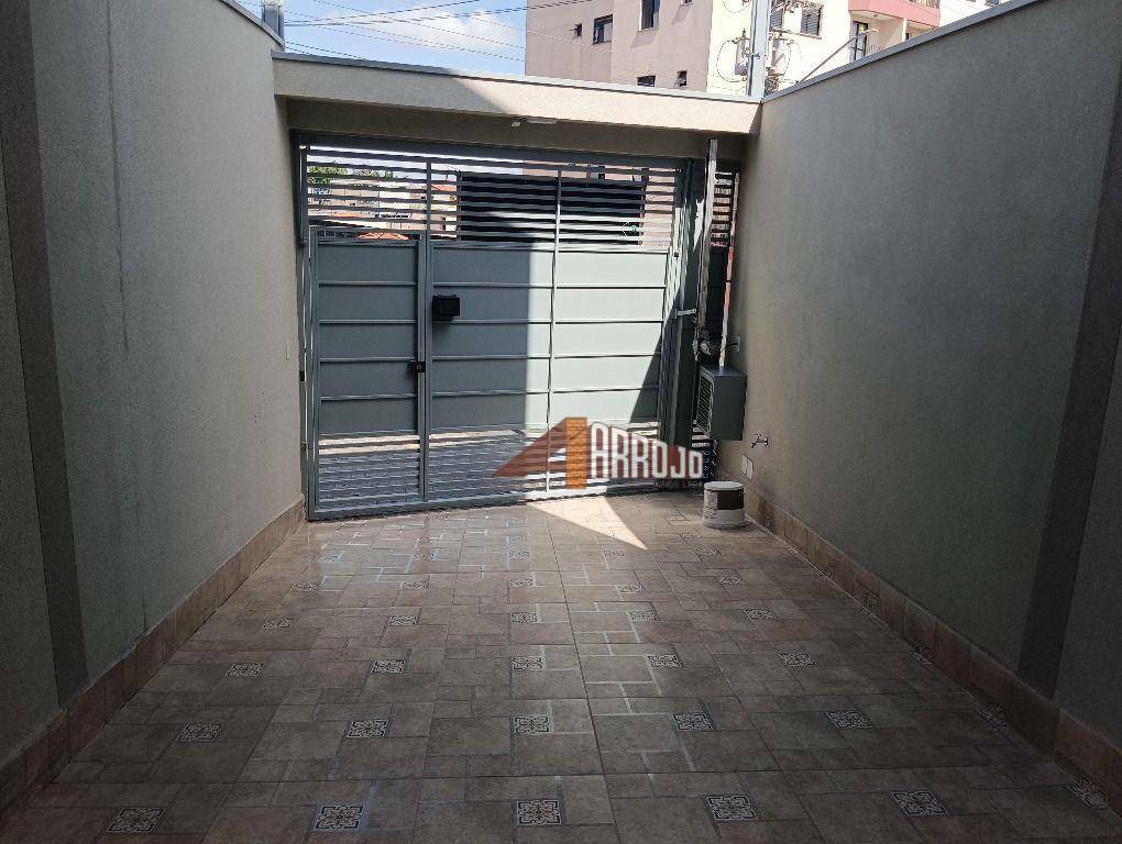 Sobrado à venda com 3 quartos, 109m² - Foto 2