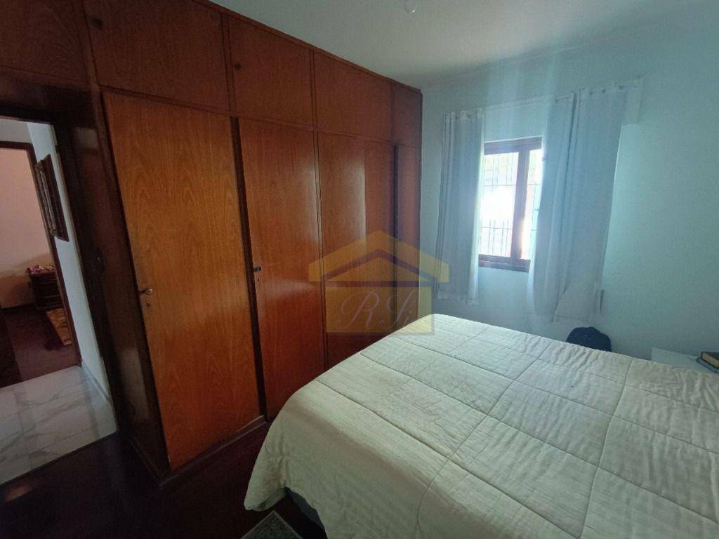 Casa à venda com 4 quartos, 250m² - Foto 9