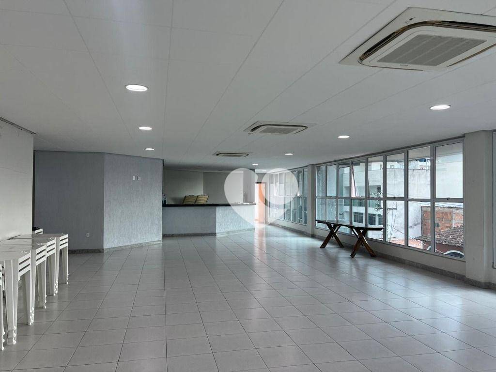 Apartamento para alugar com 3 quartos, 110m² - Foto 17