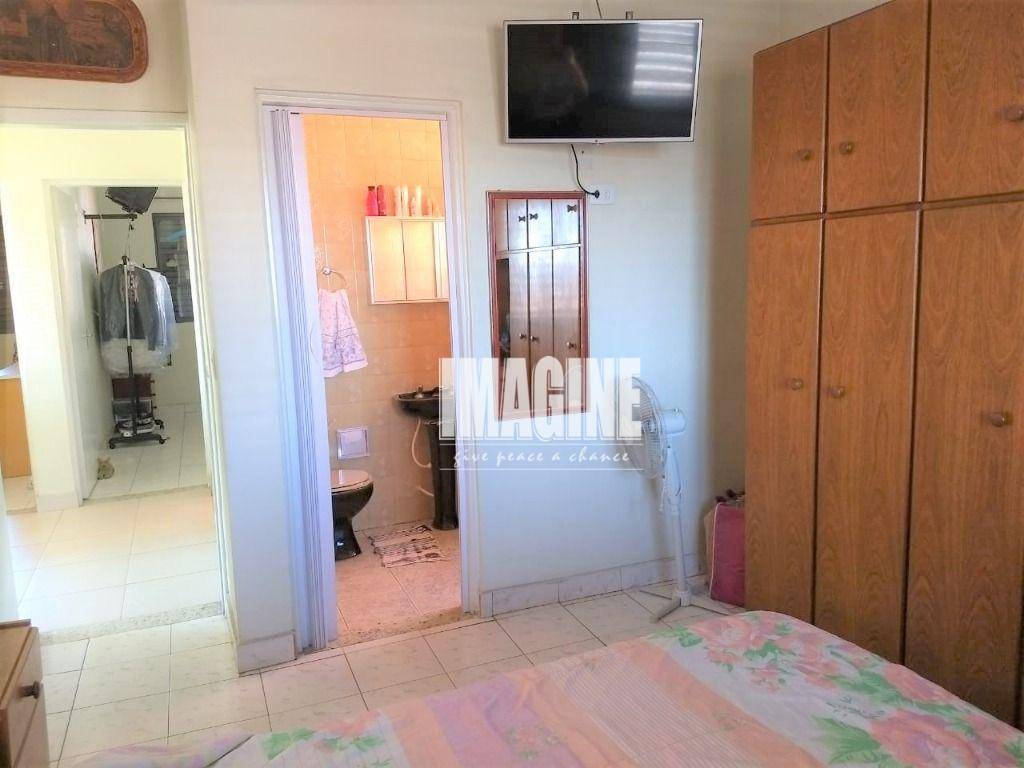 Sobrado à venda com 4 quartos, 250m² - Foto 15