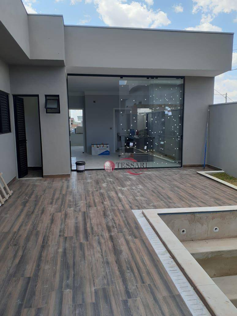 Casa à venda com 2 quartos, 161m² - Foto 1