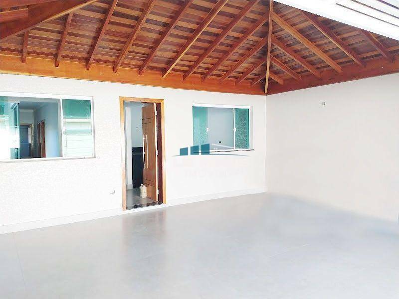 Casa à venda com 3 quartos, 150m² - Foto 1