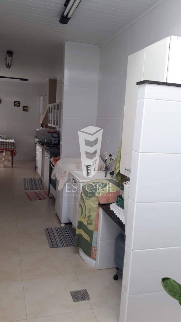 Casa à venda com 3 quartos, 162m² - Foto 7