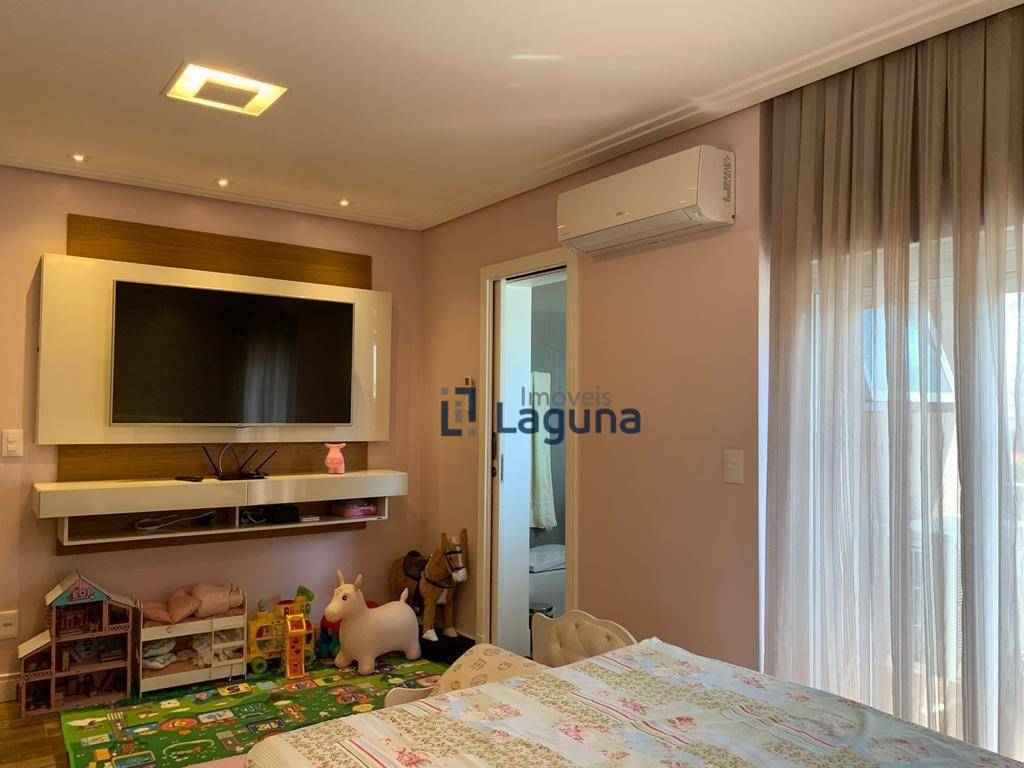 Apartamento à venda com 3 quartos, 205m² - Foto 28