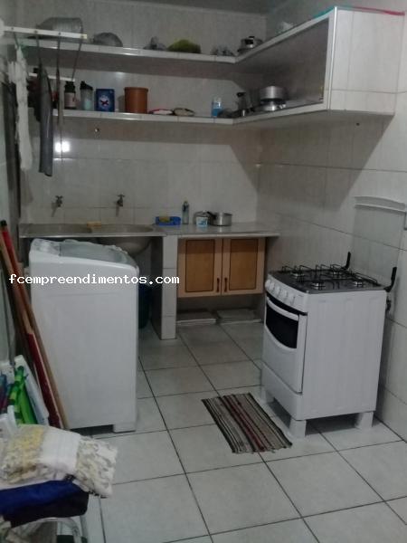 Casa à venda com 2 quartos, 200m² - Foto 12