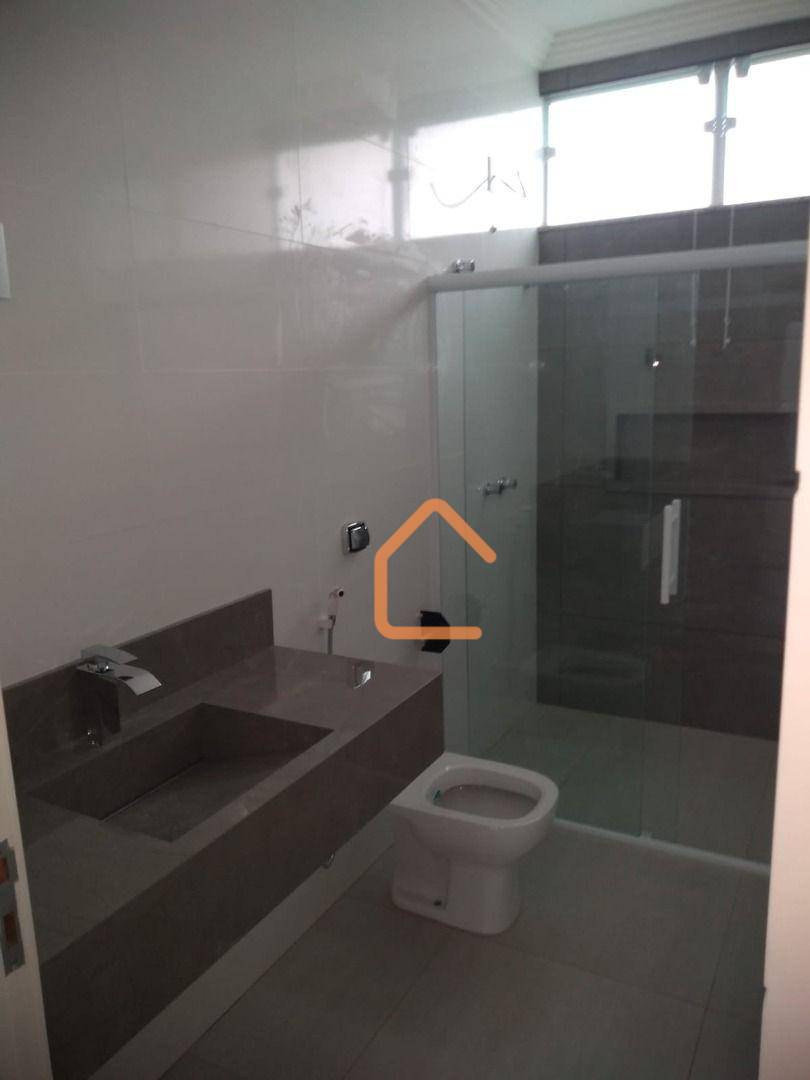 Casa à venda com 3 quartos, 226m² - Foto 12