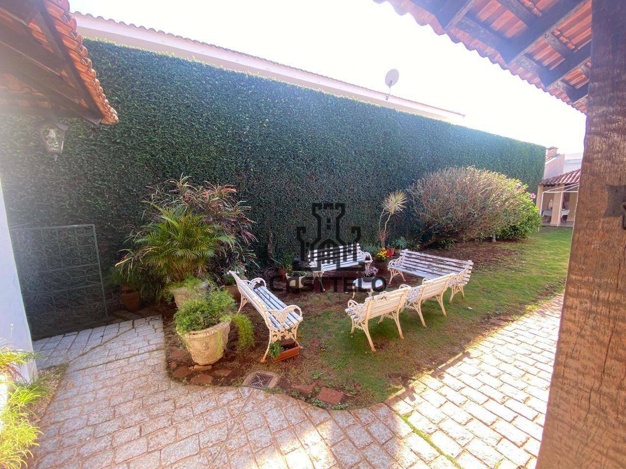 Casa à venda com 4 quartos, 600m² - Foto 39