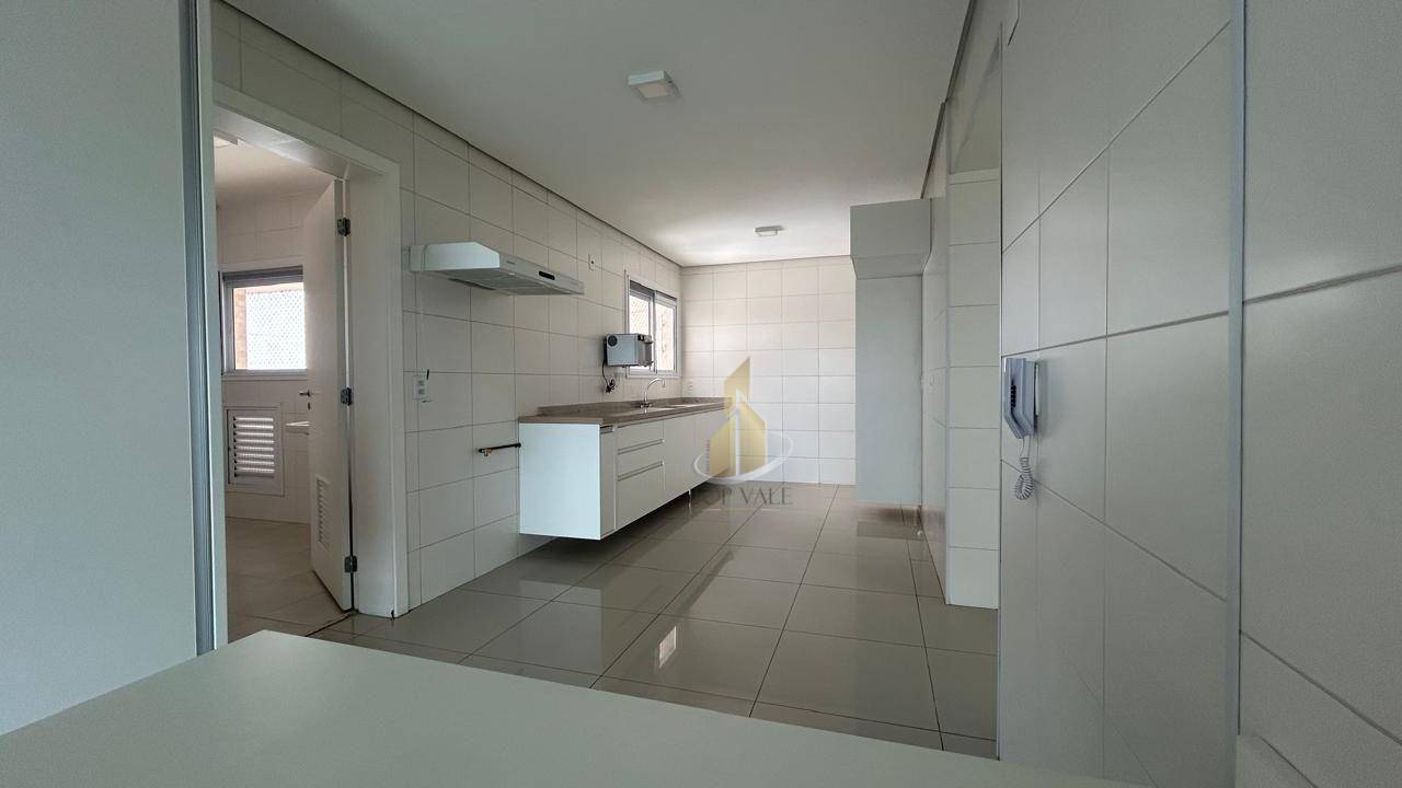 Apartamento, 4 quartos, 245 m² - Foto 5