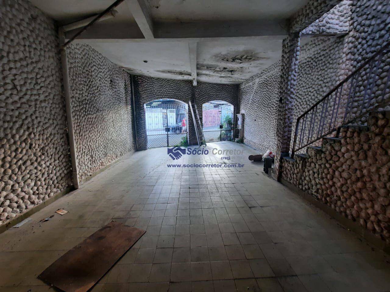 Sobrado, 6 quartos, 240 m² - Foto 1