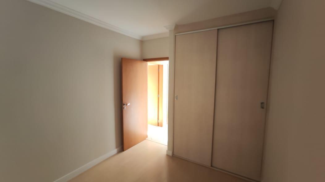 Apartamento à venda com 3 quartos, 87m² - Foto 27