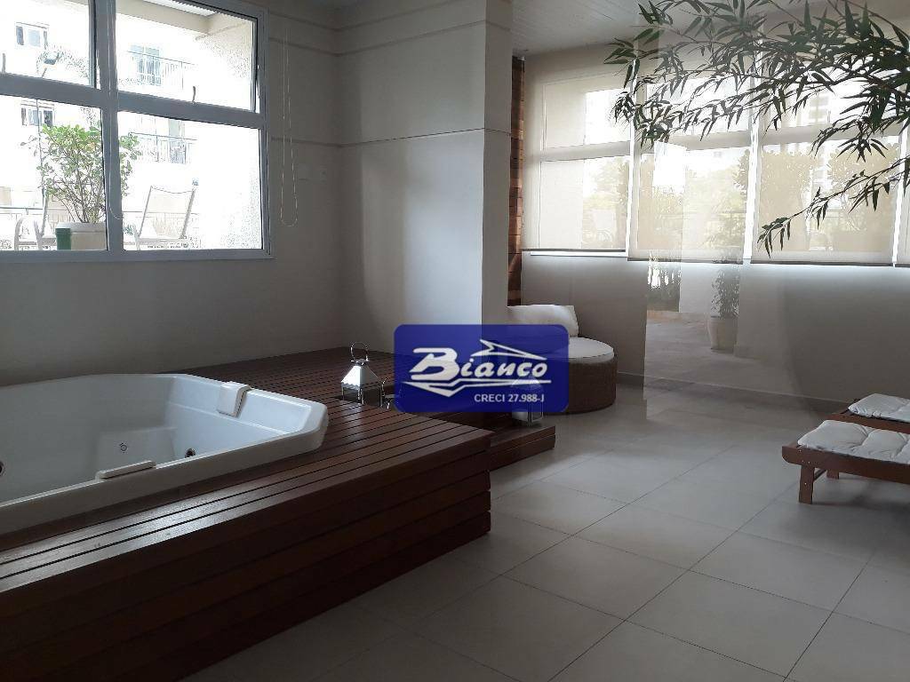 Apartamento para alugar com 2 quartos, 65m² - Foto 44