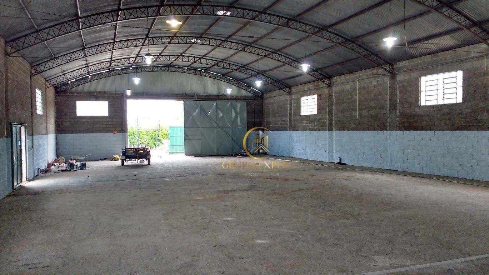 Depósito-Galpão-Armazém para alugar, 750m² - Foto 1