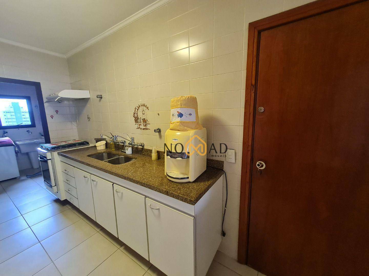 Apartamento à venda com 4 quartos, 198m² - Foto 14