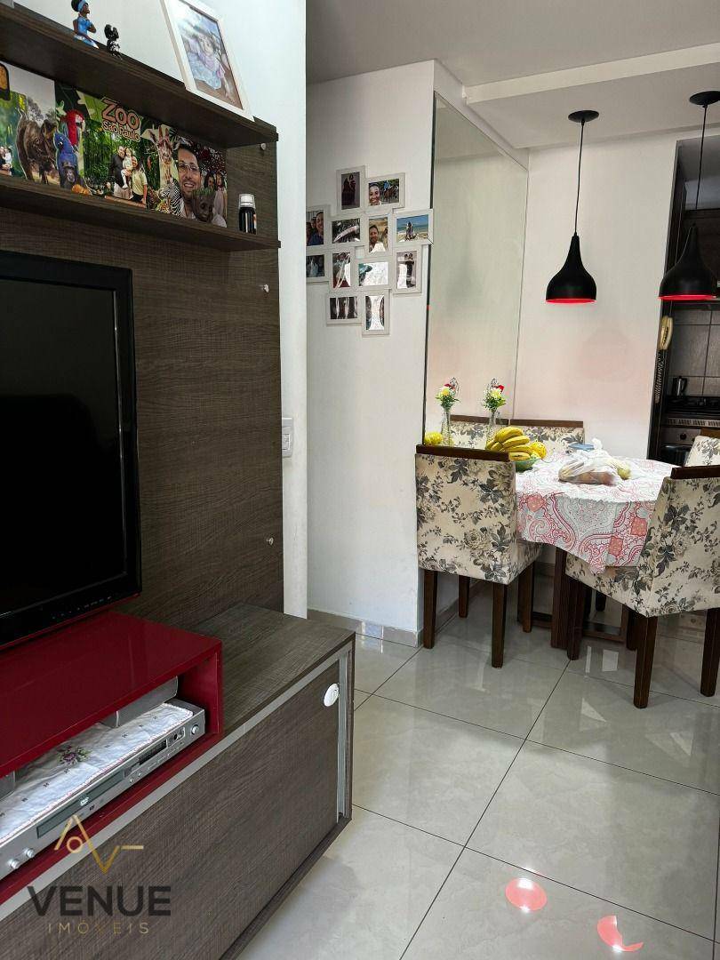 Apartamento à venda com 2 quartos, 42m² - Foto 4