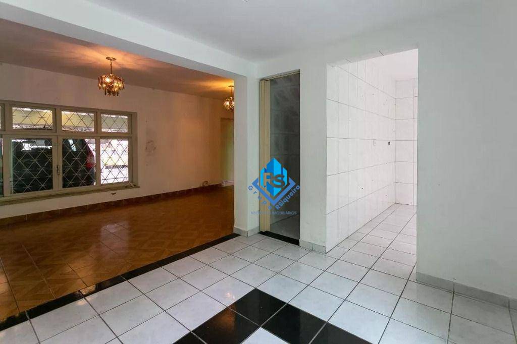 Sobrado à venda e aluguel com 3 quartos, 235m² - Foto 6
