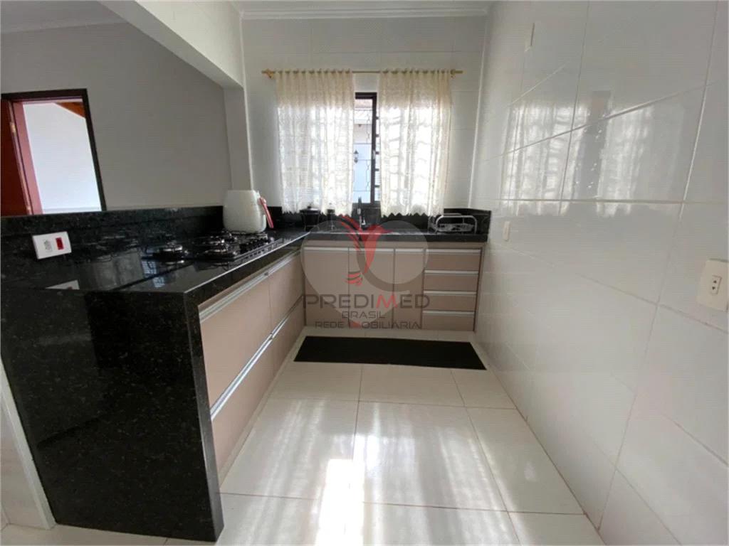 Casa à venda com 2 quartos, 170m² - Foto 9