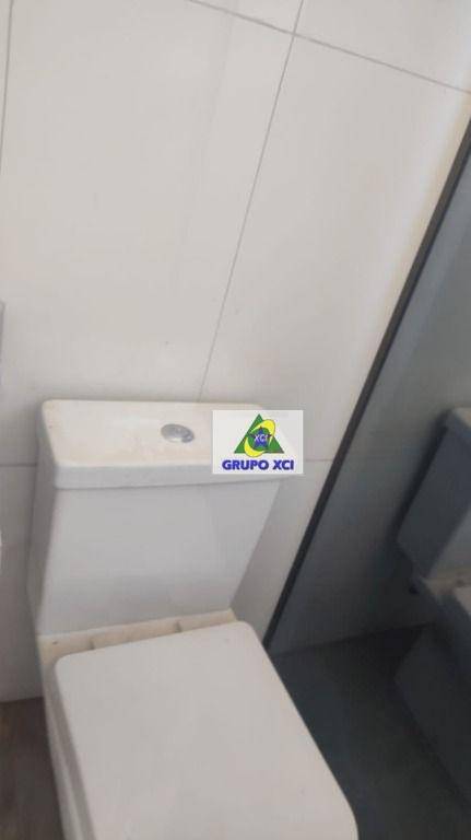 Casa de Condomínio à venda e aluguel com 3 quartos, 198m² - Foto 44