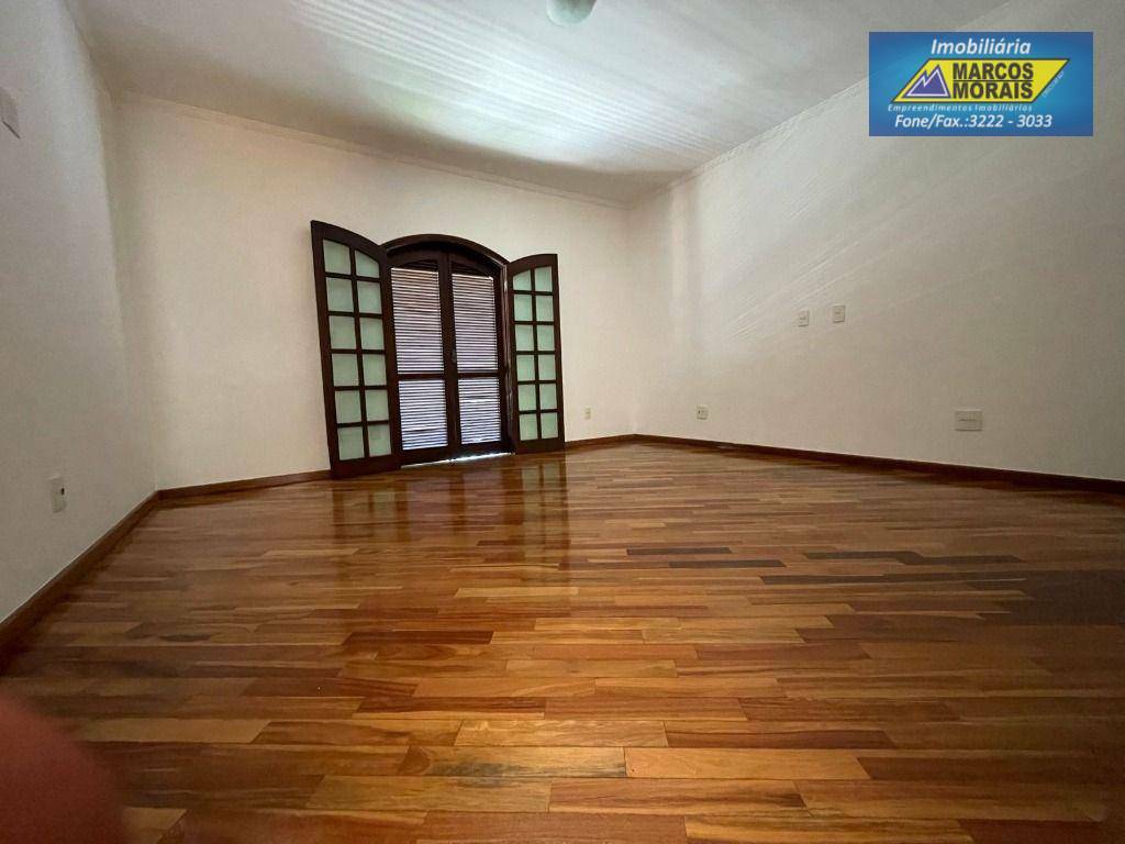 Casa para alugar com 4 quartos, 460m² - Foto 26