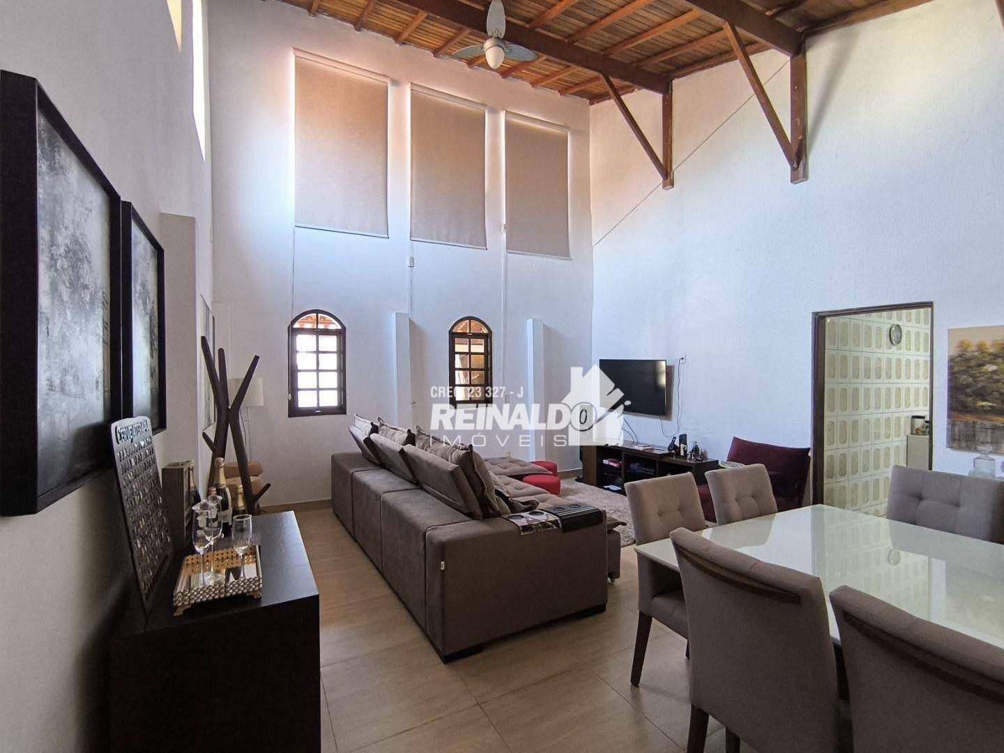 Casa à venda com 3 quartos, 216m² - Foto 12