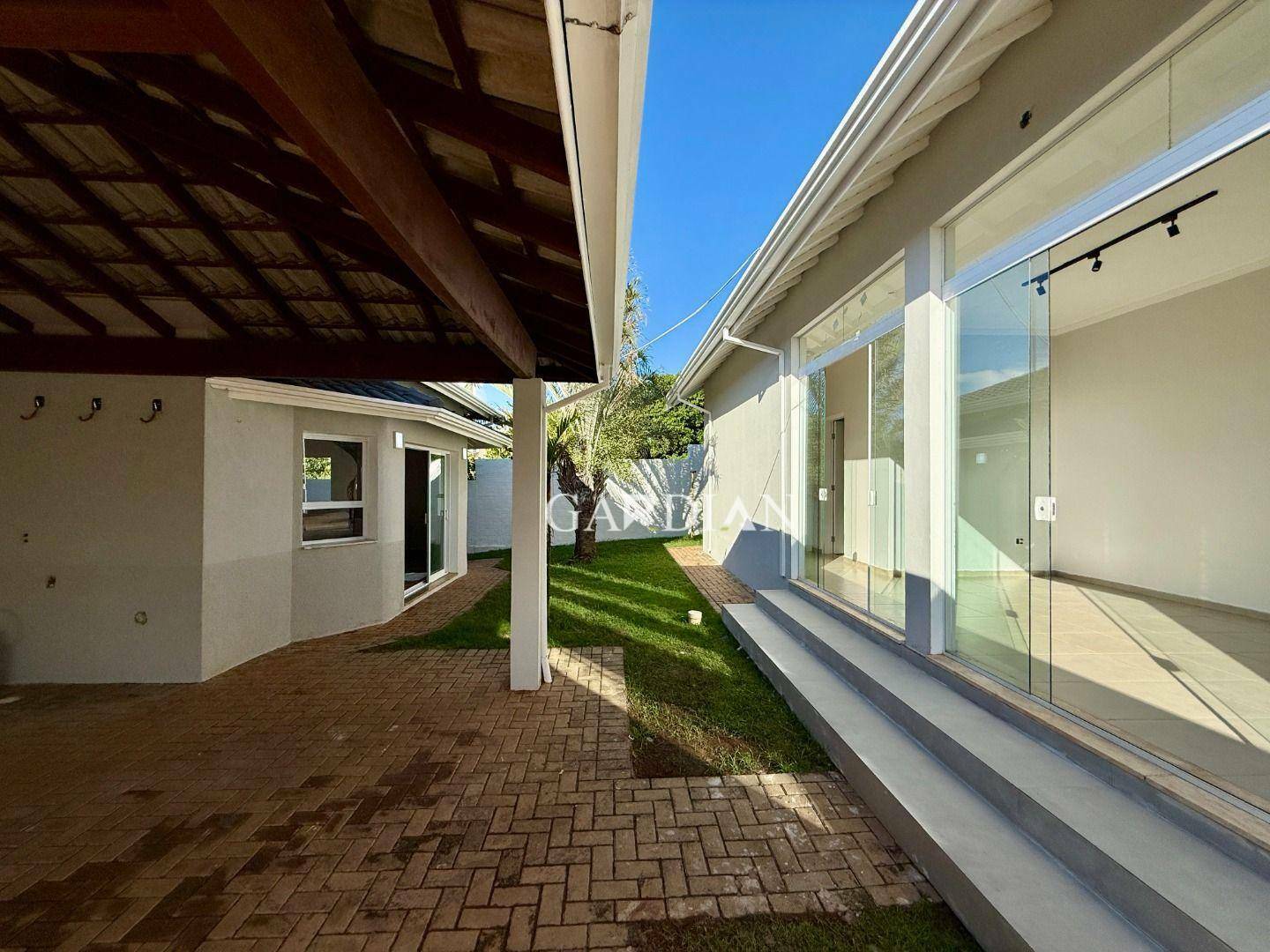 Chácara à venda com 4 quartos, 370m² - Foto 10