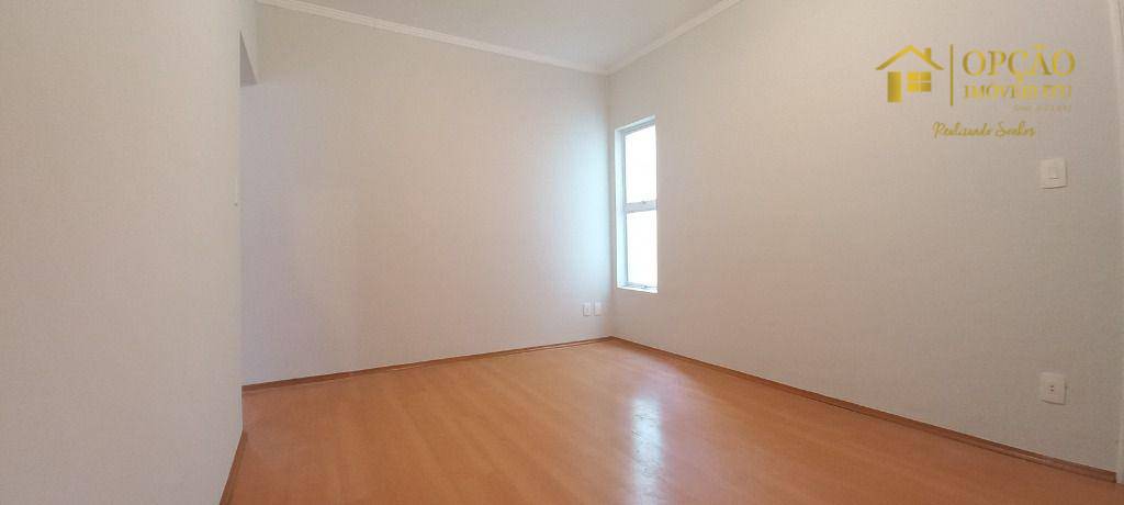 Apartamento à venda com 2 quartos, 65m² - Foto 2