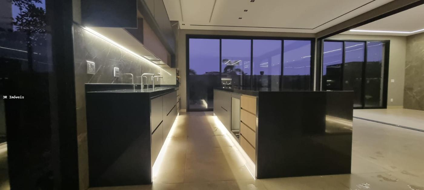 Casa de Condomínio à venda com 4 quartos, 420m² - Foto 11