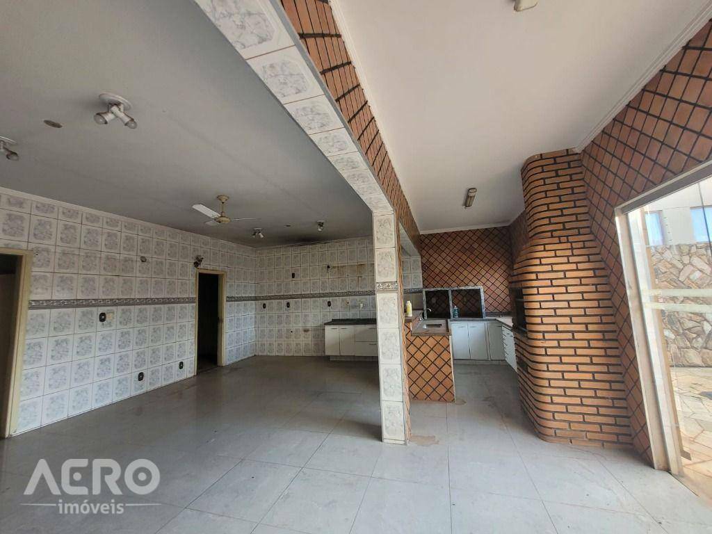 Casa à venda com 3 quartos, 500m² - Foto 23