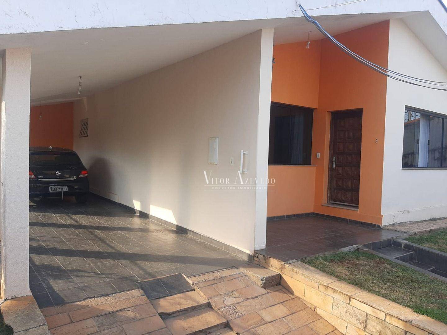 Casa à venda com 6 quartos, 235m² - Foto 4