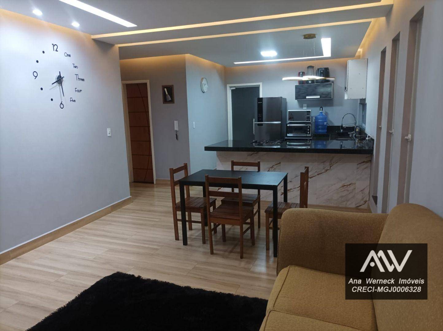 Casa à venda com 2 quartos, 120m² - Foto 1