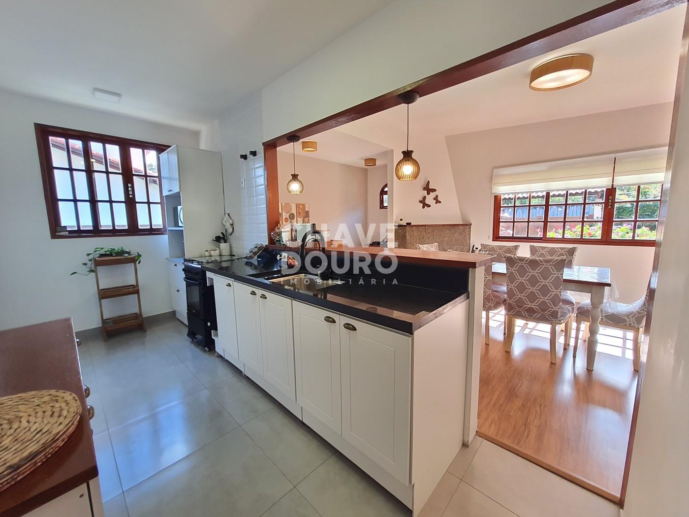 Casa à venda com 3 quartos, 173m² - Foto 14