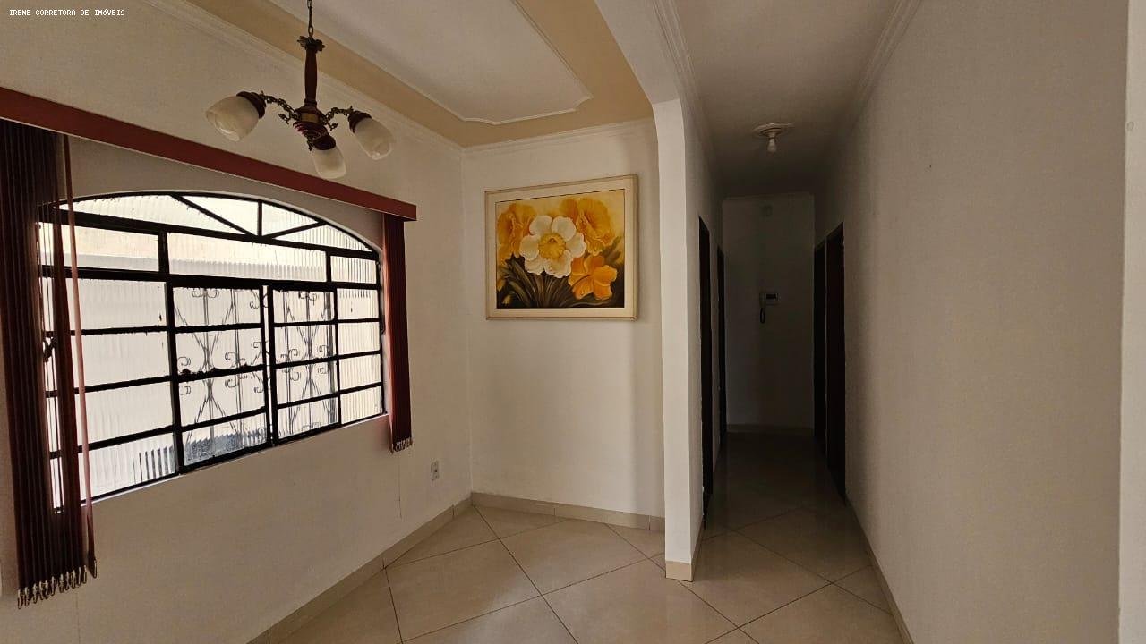 Casa à venda com 3 quartos, 370m² - Foto 5