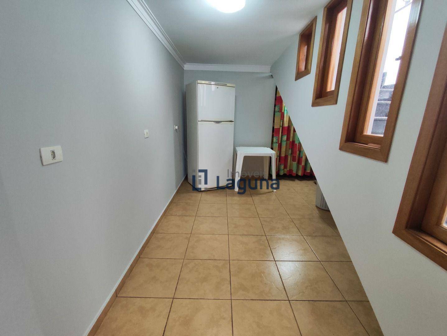 Casa à venda com 3 quartos, 230m² - Foto 15