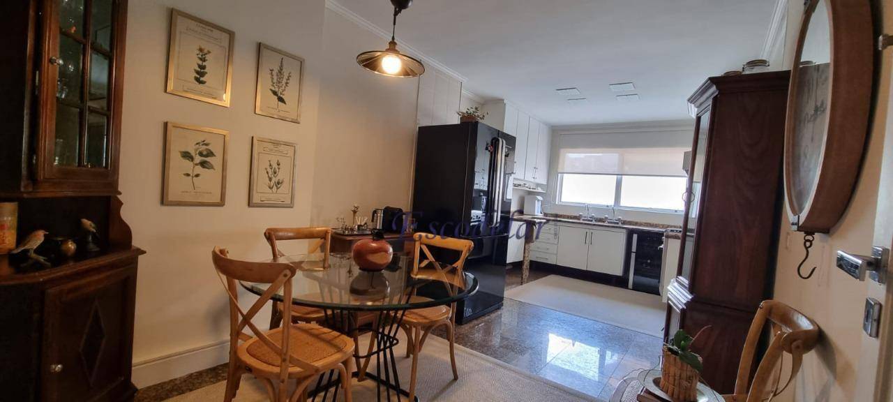 Apartamento à venda com 4 quartos, 225m² - Foto 13