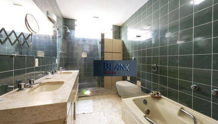 Casa para alugar com 4 quartos, 575m² - Foto 18
