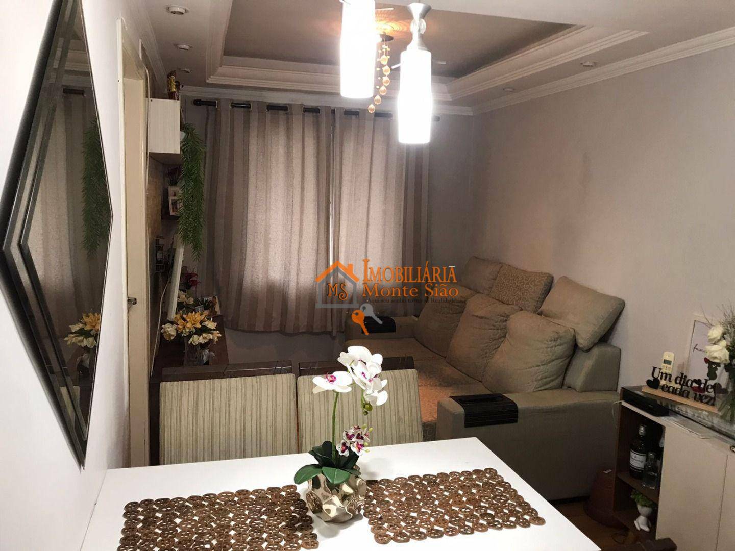 Apartamento à venda com 2 quartos, 60m² - Foto 1