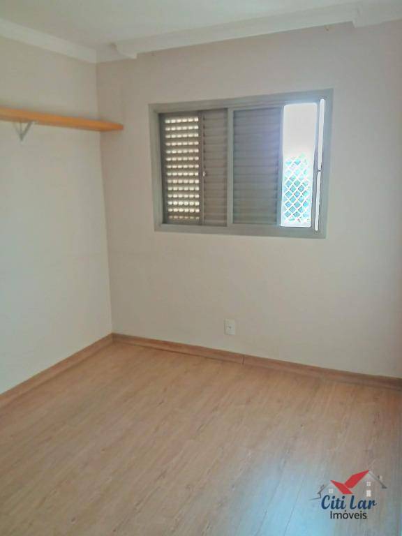 Apartamento à venda com 2 quartos, 52m² - Foto 17