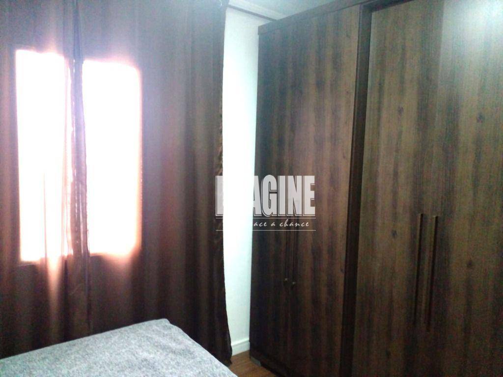 Apartamento à venda com 3 quartos, 75m² - Foto 15