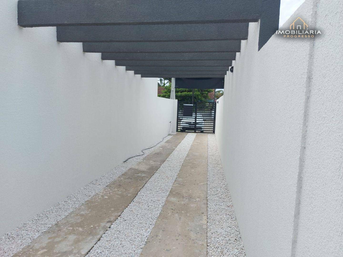 Casa à venda com 3 quartos, 65m² - Foto 2