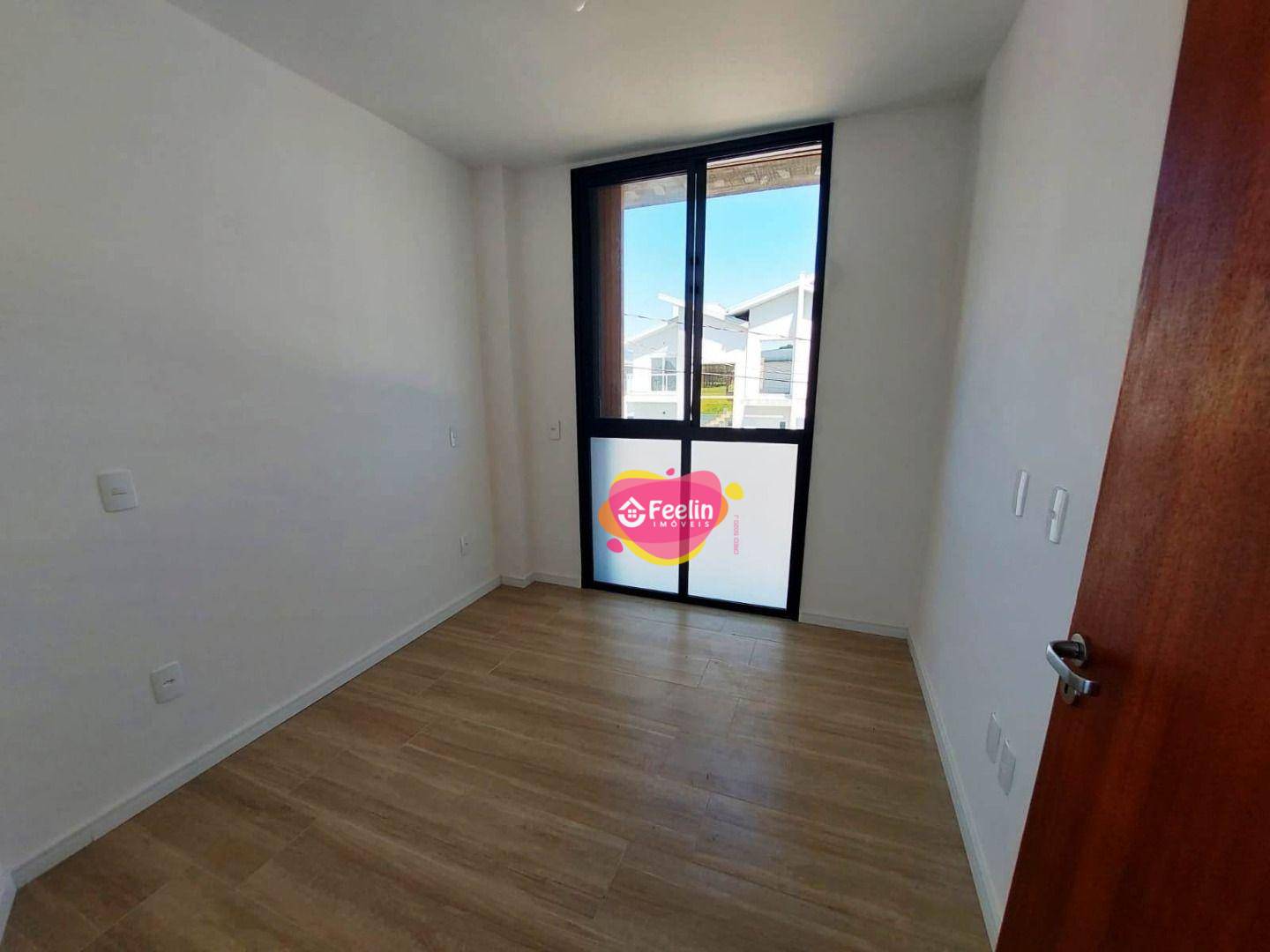 Casa à venda com 3 quartos, 155m² - Foto 7