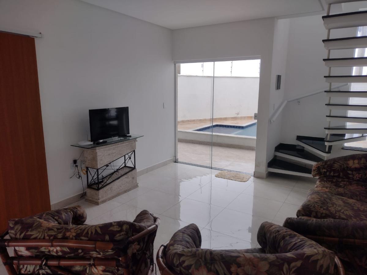 Casa à venda com 3 quartos, 156m² - Foto 3