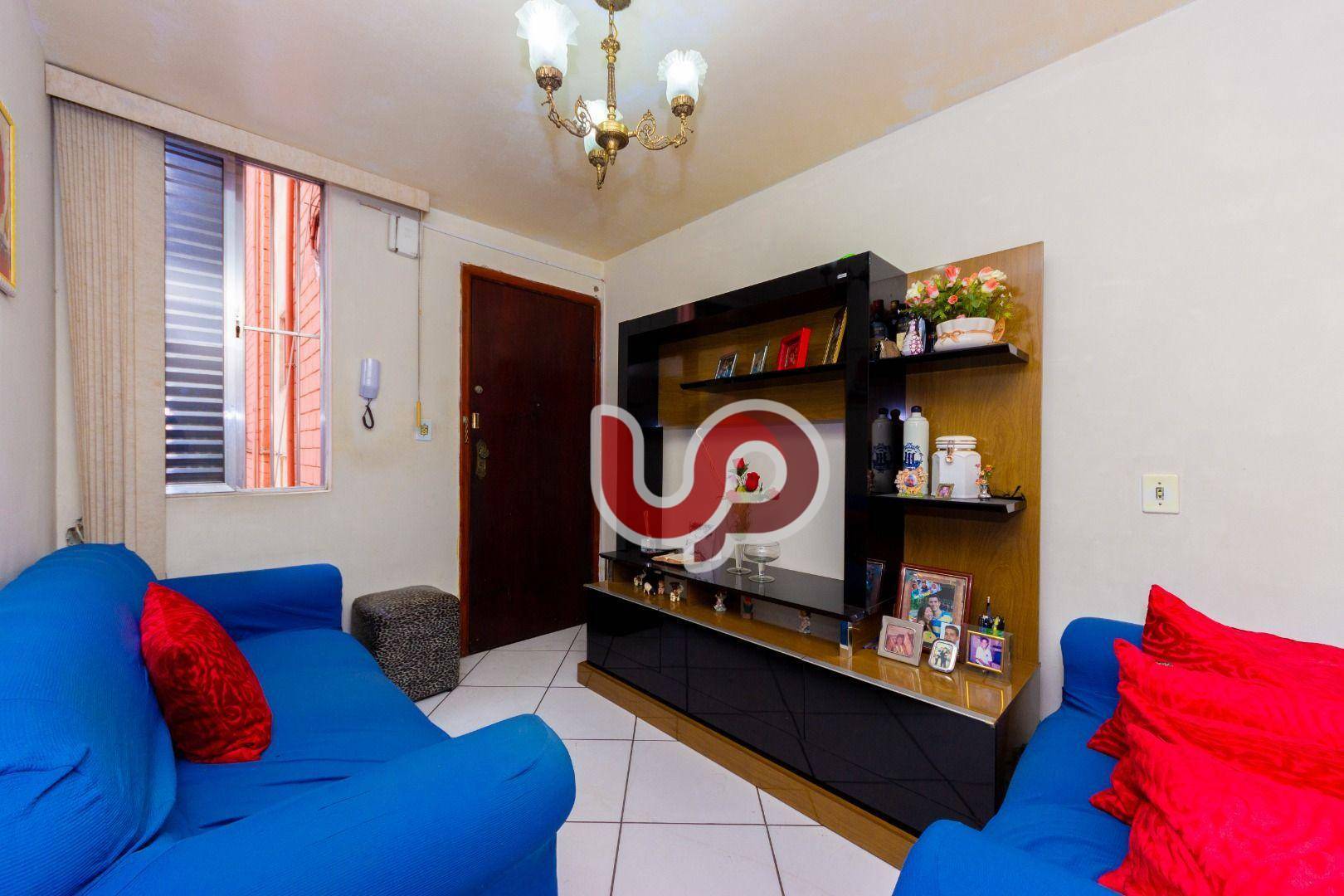 Apartamento à venda com 2 quartos, 42m² - Foto 2