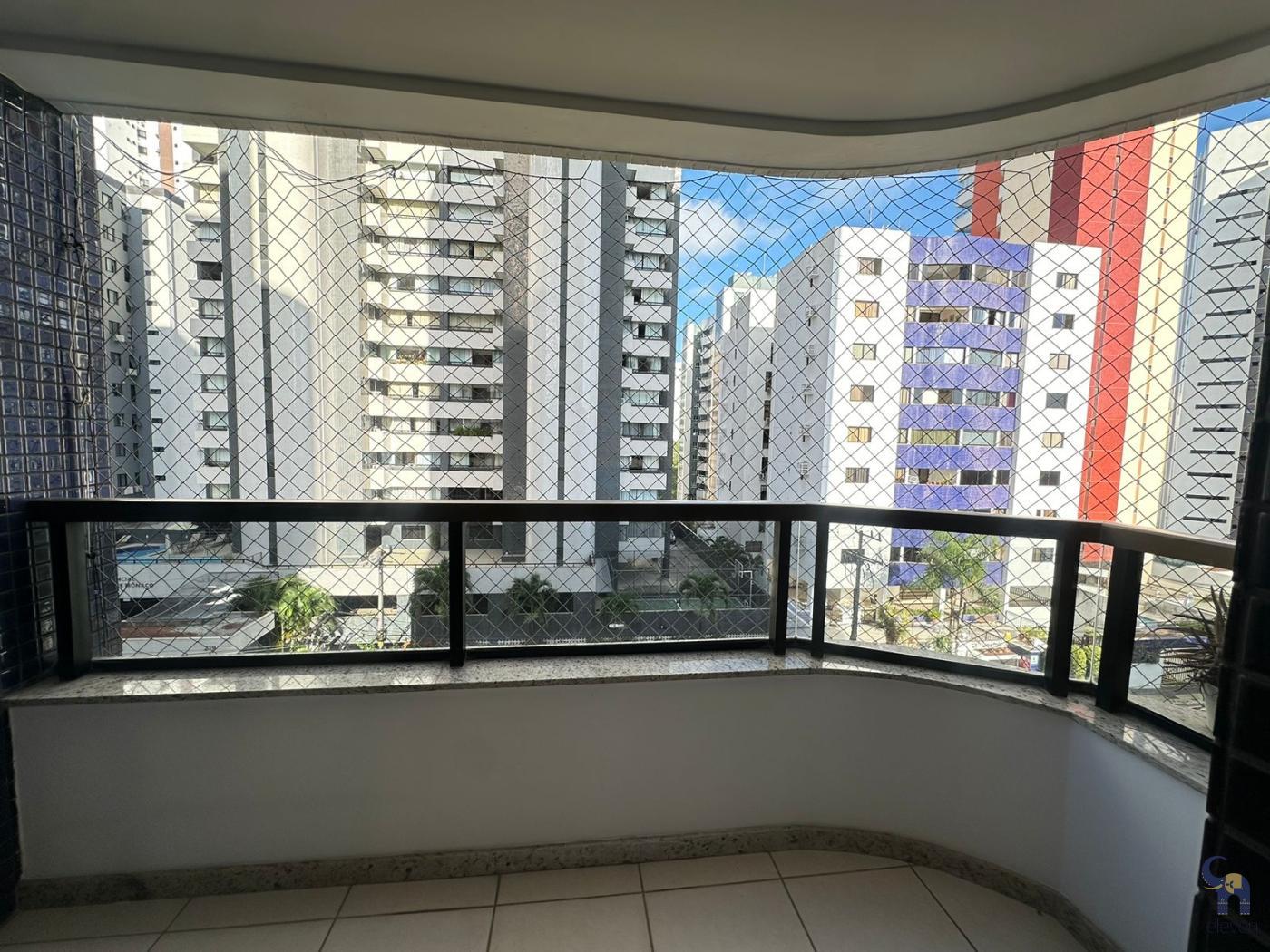 Apartamento à venda com 4 quartos, 149m² - Foto 2