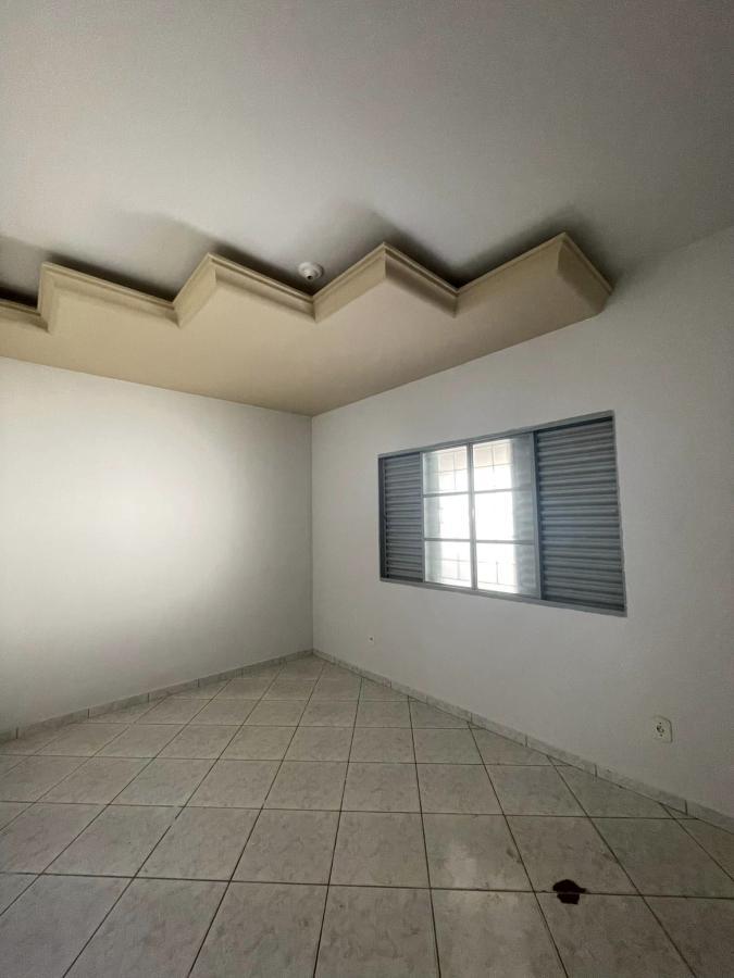 Casa à venda com 3 quartos, 360m² - Foto 4