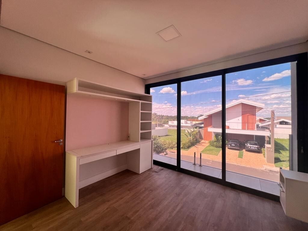 Casa à venda com 3 quartos, 262m² - Foto 18