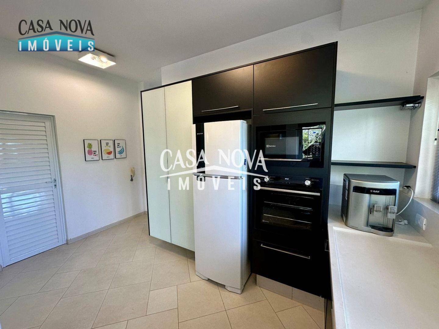 Casa de Condomínio para alugar com 3 quartos, 410m² - Foto 31