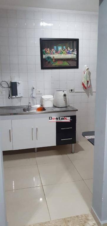 Apartamento à venda com 1 quarto, 63m² - Foto 11