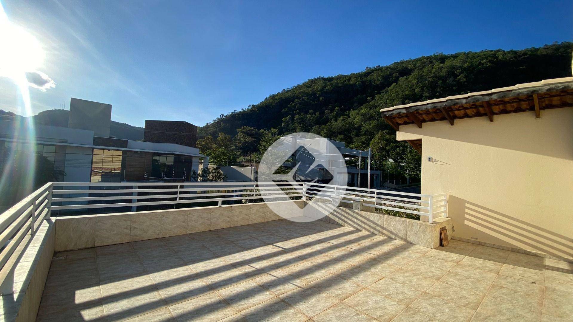 Casa à venda com 4 quartos, 293m² - Foto 4